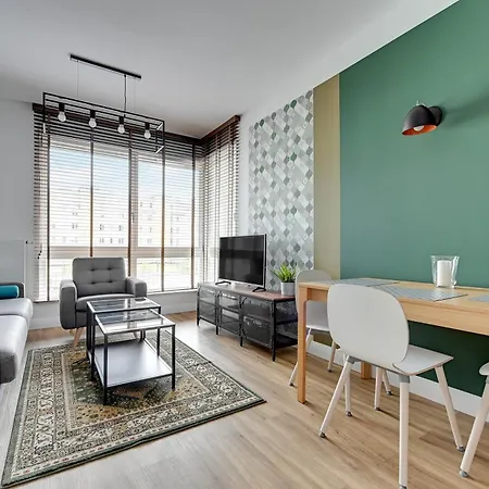 Comfort Batorego Apartment *