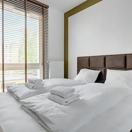 Comfort Batorego アパート