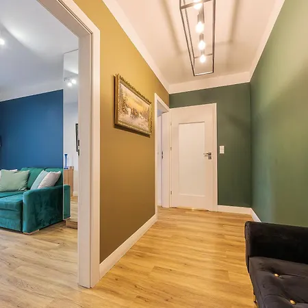 Comfort Batorego Apartment *