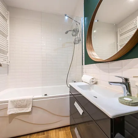 Comfort Batorego Apartment *